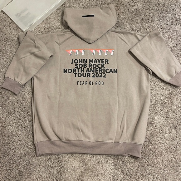 Fear Of God ESSENTIALS Hoodie- SOB Rock 2022 Tour - Rare - Size L - NWT - Picture 3 of 12